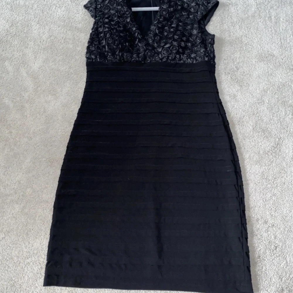 R&M Richards‎ 12P 12 Petite Black Cocktail Dress